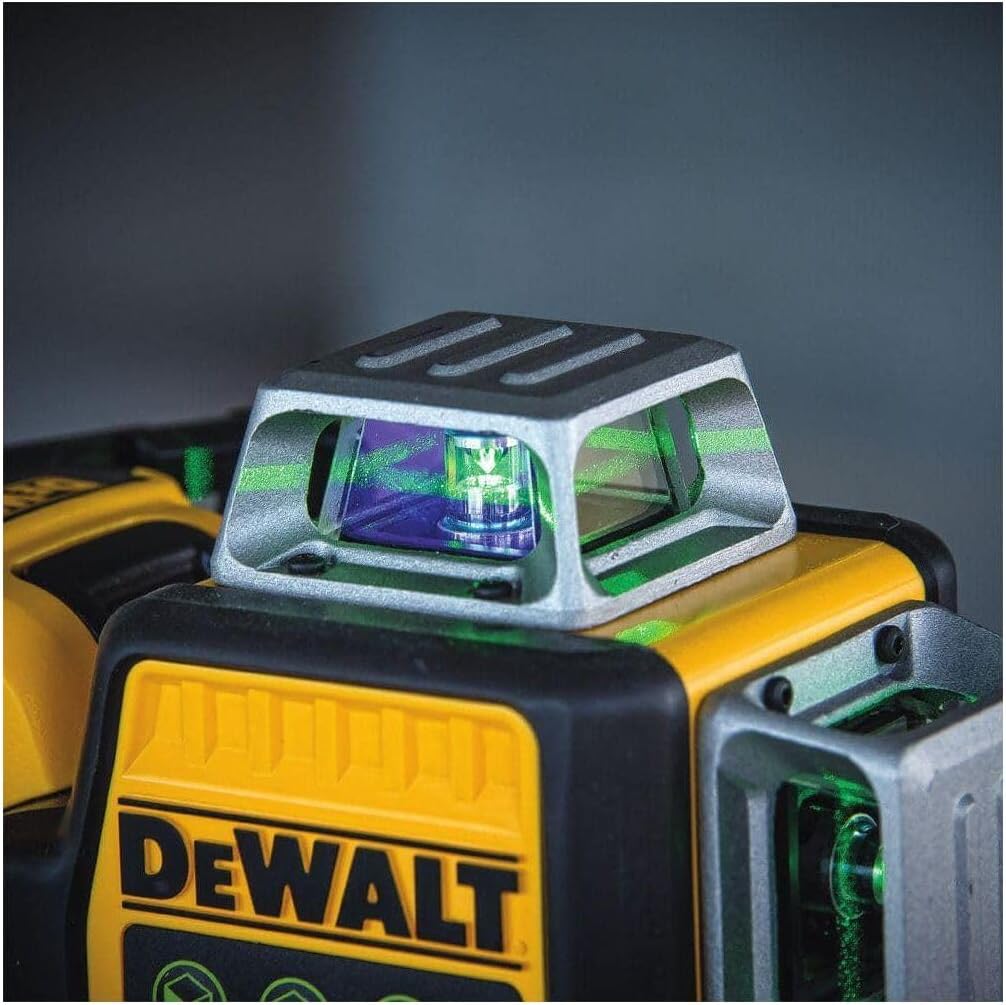 DeWalt DW089LG Close-up Detail