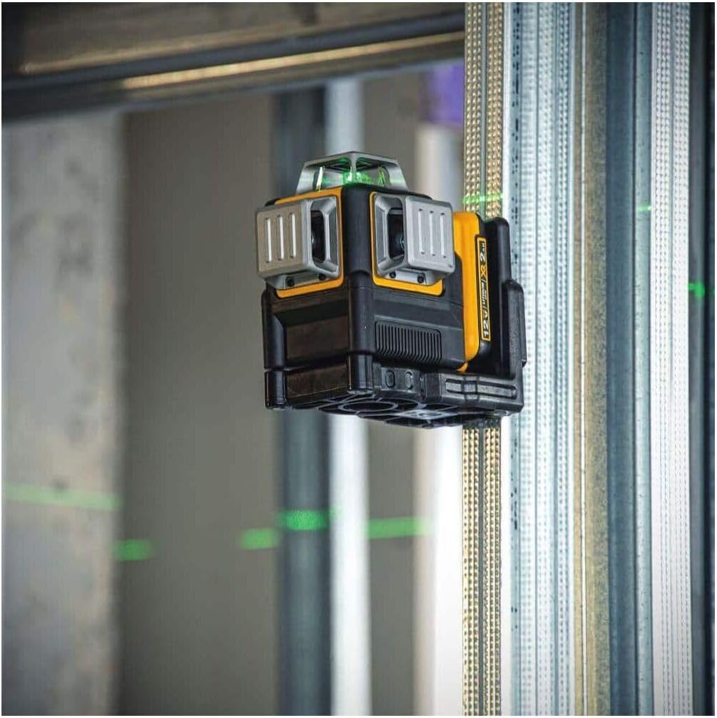 DeWalt DW089LG Mounted On Site